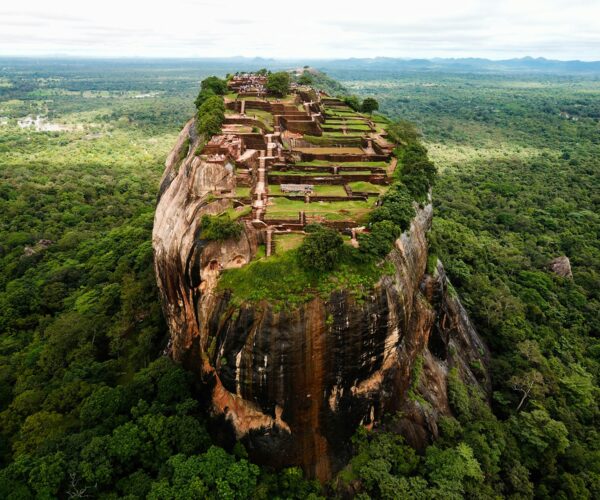 Sri Lanka Highlights Tour – Colombo, Kandy & Bentota